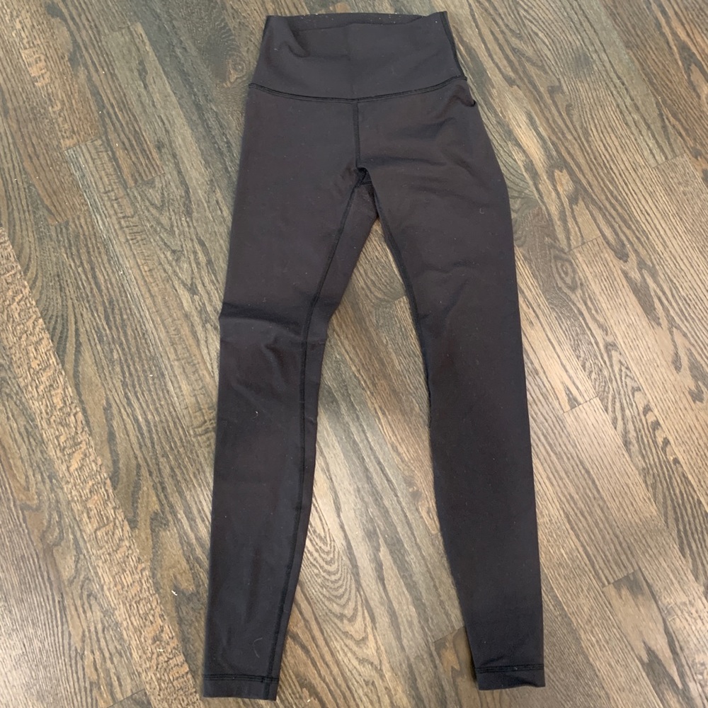 black lululemon leggings